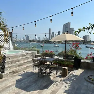 https://casa-del-arsenal.cartagena-hotels.org